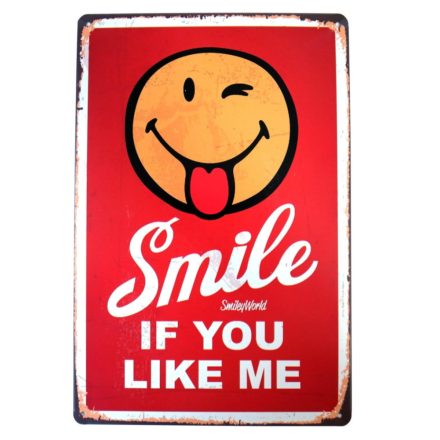 Vintage Dekor Fémtábla, dombornyomott 'Smile if you Like me' felirat, retro hangulatú kialakítás, 20x30cm